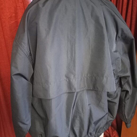 Cutter and Buck XL men's light jacket - Picture 8 of 9